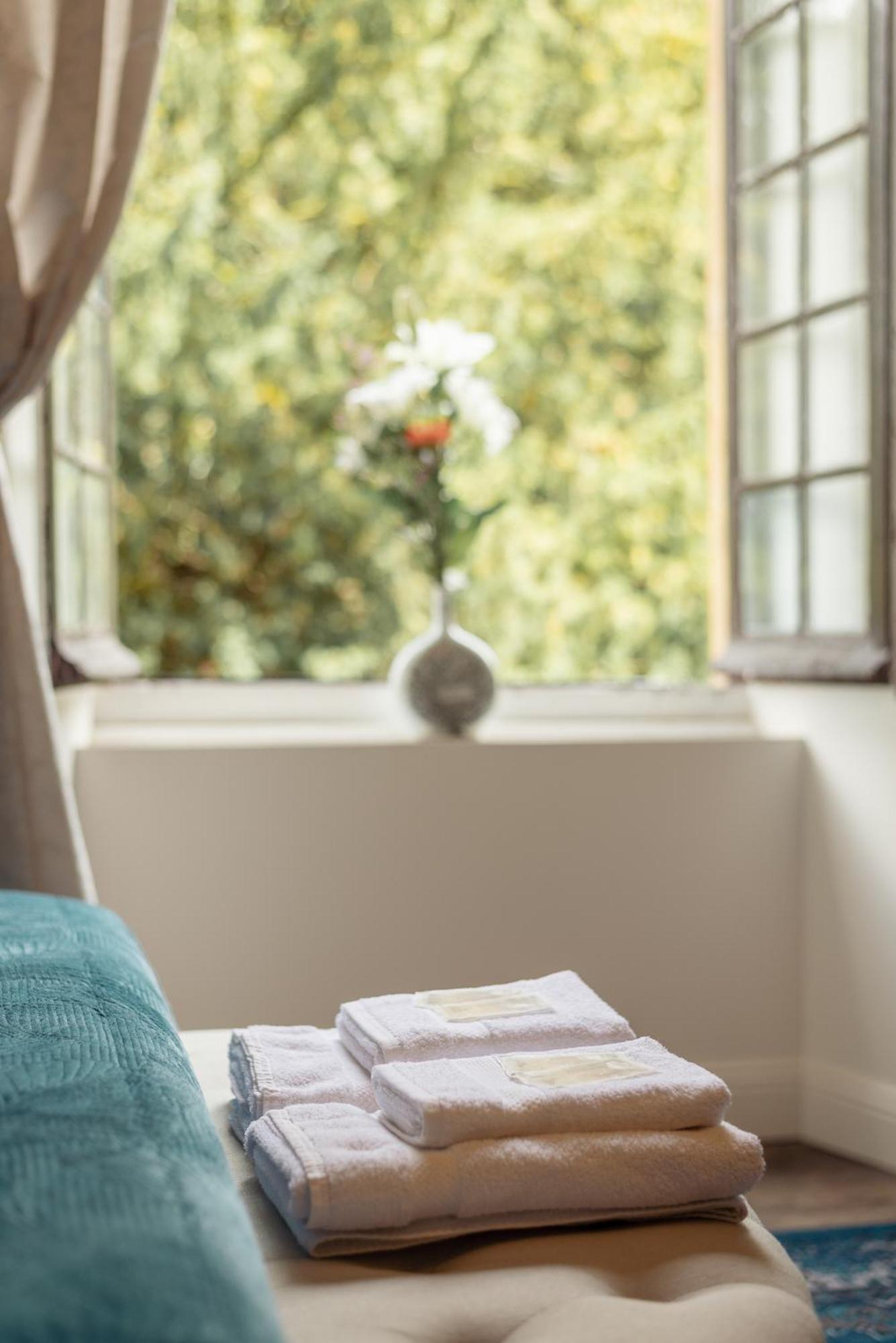 オートワール Manoir De Laroque Delprat Bed & Breakfast エクステリア 写真